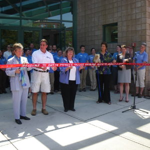 An image of Dakin staff with Springfield Mayor Dominic Sarno during the ribbon cutting ceremony at Dakin's Springfield Animal Resource Center in 2009